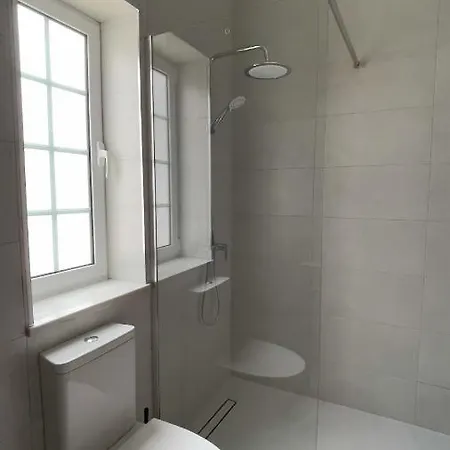 בית נופש De La Croix *